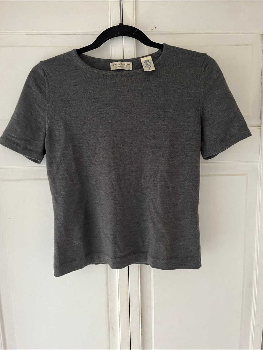 Lord & Taylor 100% Extra Fine Italian Merino Wool Gray Shirt - size small